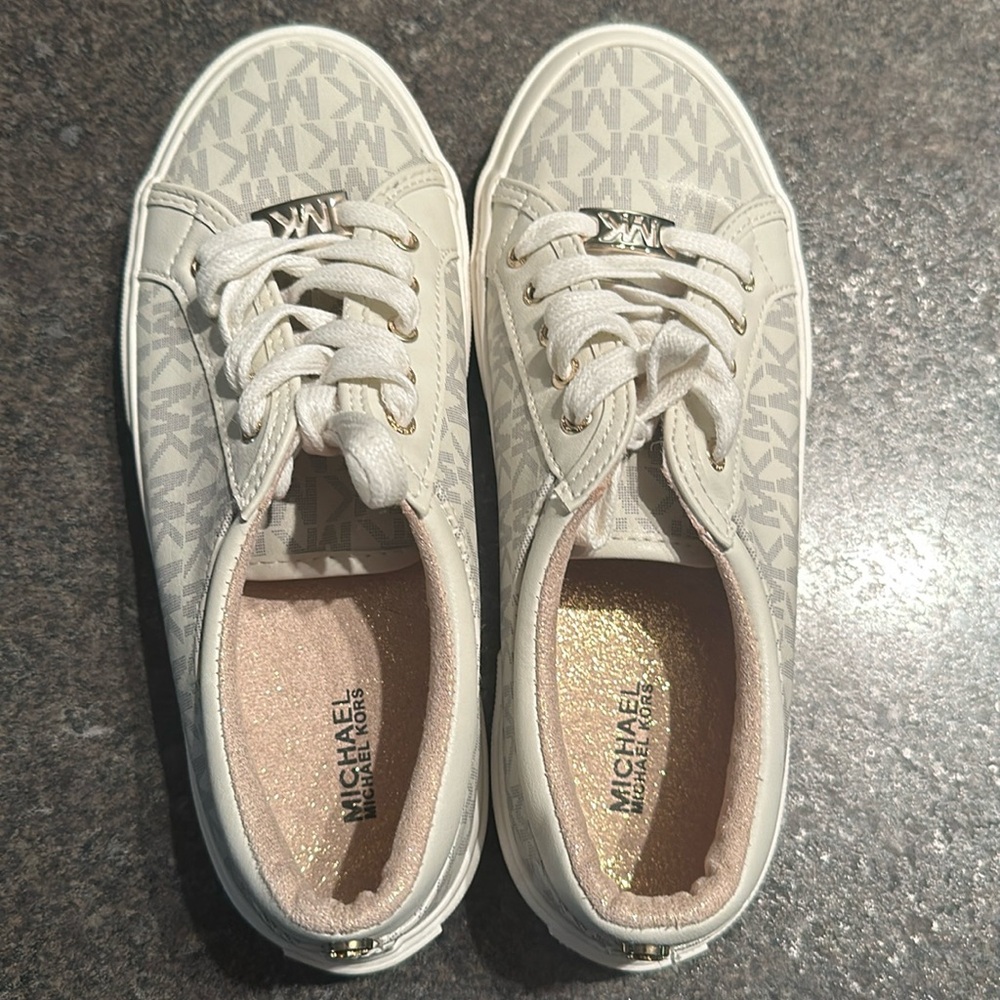 Michael Kors girl shoes